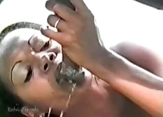 Ebony slut's mouth gets filled with hot cumshots by the end of zoo porn
