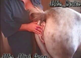 Mature lady with playful hands fingering a mare's tasty twat hard